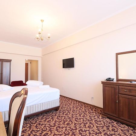 Hotel Impero Oradea Exteriér fotografie