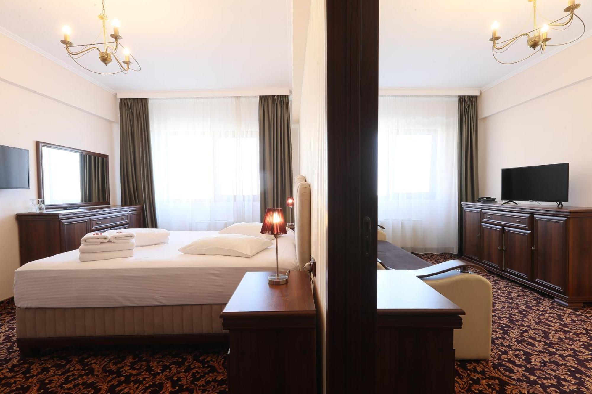 Hotel Impero Oradea Exteriér fotografie