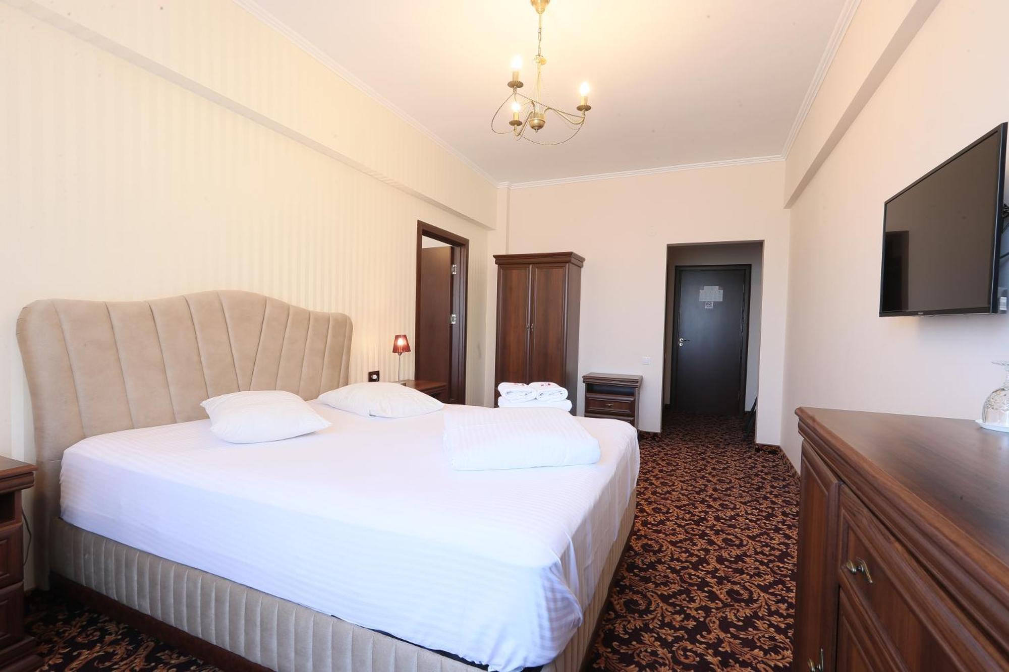 Hotel Impero Oradea Exteriér fotografie