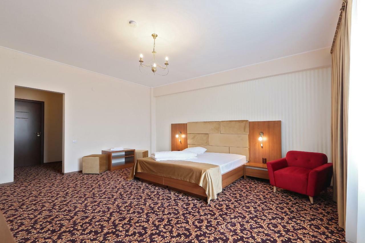 Hotel Impero Oradea Exteriér fotografie