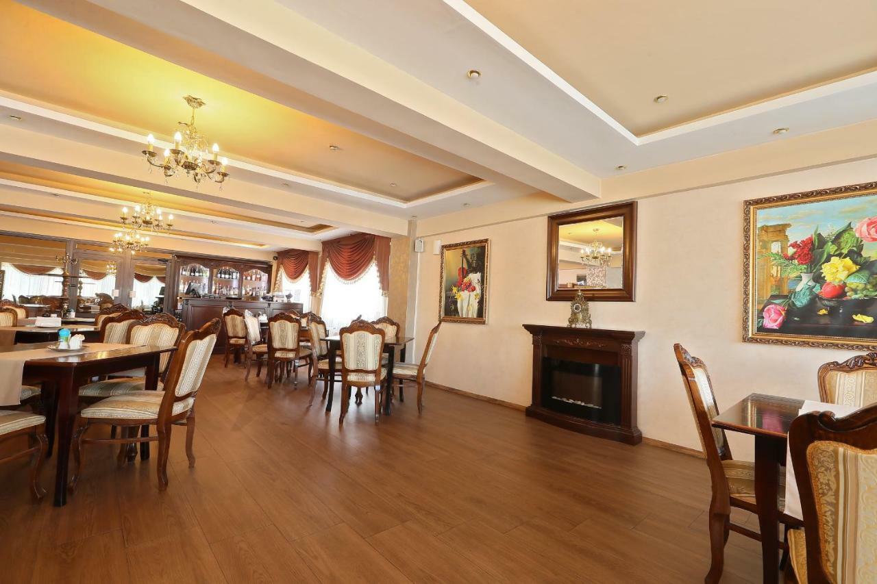 Hotel Impero Oradea Exteriér fotografie